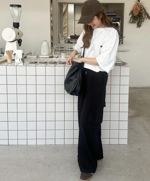 Java（ジャバ）の「【JaVaコラボ】ユニセックスで着れちゃう。コットン100% フットボール オーバーサイズ シンプル半袖プルオーバー（Tシャツ/カットソー・レディース・オートミール/グリーン/ブラック/オフホワイト・X-LARGE/SMALL/MEDIUM/LARGE）」の21枚目の写真