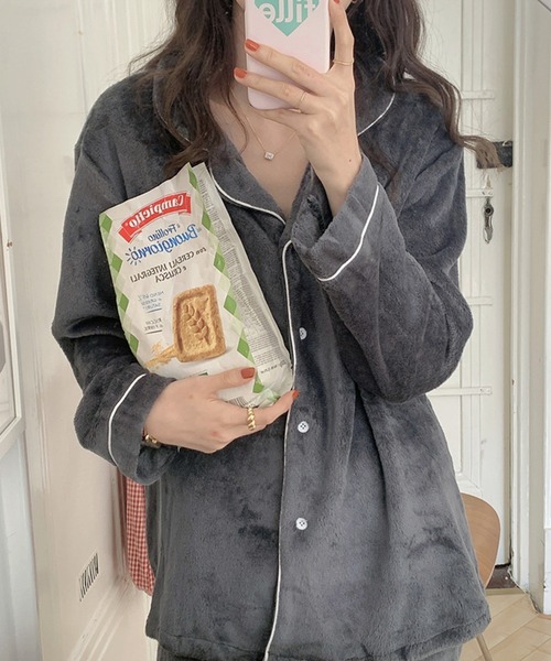 VitaFelice(ヴィータフェリーチェ)の「モコモコのパジャマ ルームウェア上下2点セット【長袖】(ルームウェア/パジャマ・レディース・ブルー/ピンク/アイボリー/グレー・FREE)」の10枚目の写真