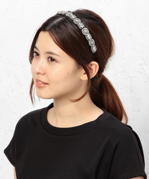 green label relaxing(グリーンレーベルリラクシング)の「GB ビジューカチューシャ(カチューシャ・レディース・ブラック・フリー)」の4枚目の写真