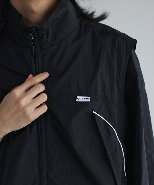 CREARE -LINO-（クレアーレリノ）の「パイピング スタンド ベスト<ユニセックス>（ベスト・メンズ・ブラック/ベージュ・L/M）」の2枚目の写真