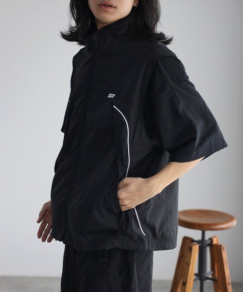 CREARE -LINO-（クレアーレリノ）の「パイピング スタンド ベスト<ユニセックス>（ベスト・メンズ・ブラック/ベージュ・L/M）」の6枚目の写真