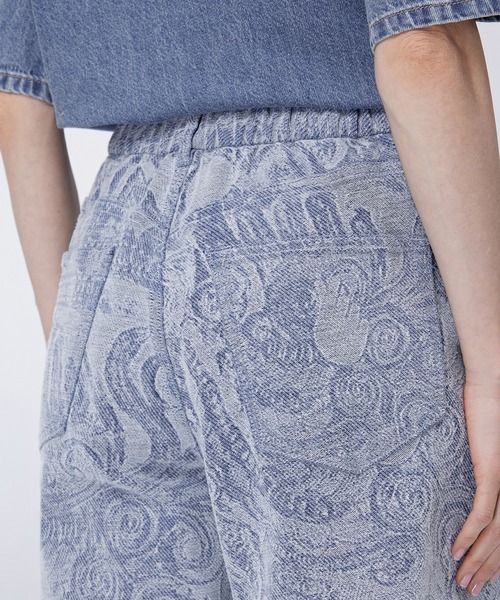 JNBY（ジェーエヌビーワイ）の「Heart and Rabbit Motif-jacquard jeans / ジャカードジーンズ（その他パンツ・レディース・ブルー・34/36/38）」の10枚目の写真