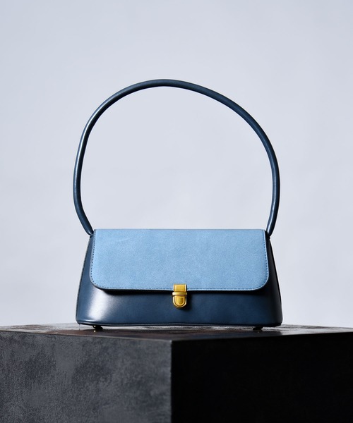 folka（フォルカ）の「3-1E12 バックルトラビゾイド ハンドバッグ ワンハンドル バッグ（ハンドバッグ・レディース・ブラック/ブラウン/ブルー/アイボリー・ONESIZE）」の4枚目の写真