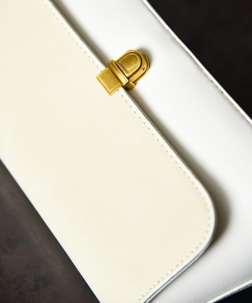 folka（フォルカ）の「3-1E12 バックルトラビゾイド ハンドバッグ ワンハンドル バッグ（ハンドバッグ・レディース・ブラック/ブラウン/ブルー/アイボリー・ONESIZE）」の13枚目の写真