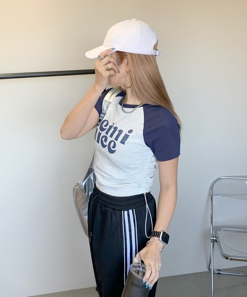 non-hedge(ノンヘッジ)の「ロゴサイドドロストラグランクロップド丈半袖チビTシャツ(Tシャツ/カットソー・レディース・ブラック/レッド/ネイビー・FREE)」の6枚目の写真