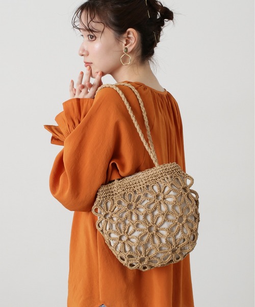N.(N. Natural Beauty Basic)(エヌエヌナチュラルビューティーベーシック)の「◆透かし編みペーパートートバッグ(トートバッグ・レディース・ベージュ/イエロー・フリ-)」の5枚目の写真