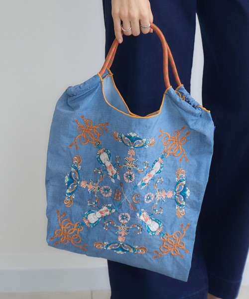Ball&Chain(ボールアンドチェーン)の「【KATHARINE ROSS】 Ball&Chain 撥水 刺繍トートバッグ レギュラーサイズ(トートバッグ・レディース・ブラック/ベージュ/オレンジ/ネイビー/キャメル/ブルー・MEDIUM)」の5枚目の写真