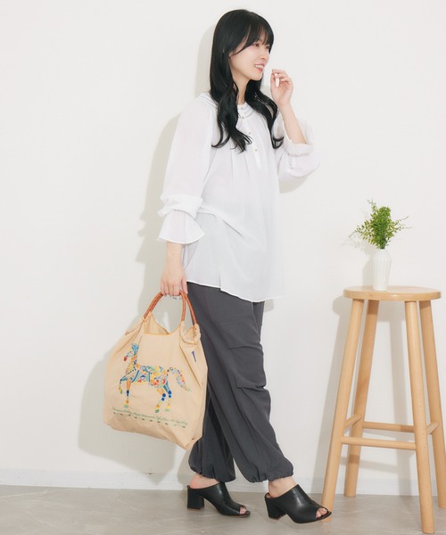 Ball&Chain(ボールアンドチェーン)の「【KATHARINE ROSS】 Ball&Chain 撥水 刺繍トートバッグ レギュラーサイズ(トートバッグ・レディース・ブラック/ベージュ/オレンジ/ネイビー/キャメル/ブルー・MEDIUM)」の15枚目の写真