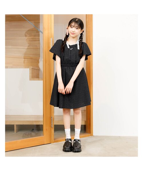 algy（アルジー）の「オフショル風肩りぼんワンピ（ワンピース・キッズ・ベージュ/ブラック/サックスブルー・X-SMALL/MEDIUM/SMALL/XX-SMALL）」の16枚目の写真