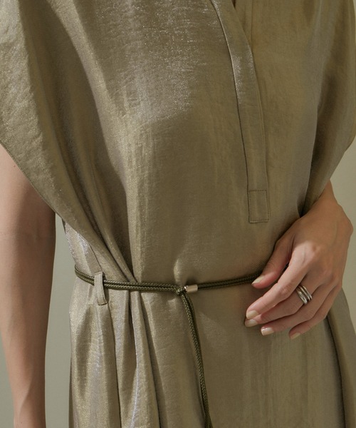 SALON adam et rope'（サロン アダム エ ロペ）の「[24SS]シャイニーツイルカフタンワンピース【セットアップ対応】（ワンピース・レディース・ブラック/グレー系その他・FREE）」の12枚目の写真