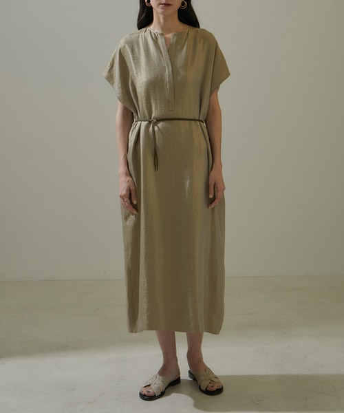 SALON adam et rope'（サロン アダム エ ロペ）の「[24SS]シャイニーツイルカフタンワンピース【セットアップ対応】（ワンピース・レディース・ブラック/グレー系その他・FREE）」の14枚目の写真