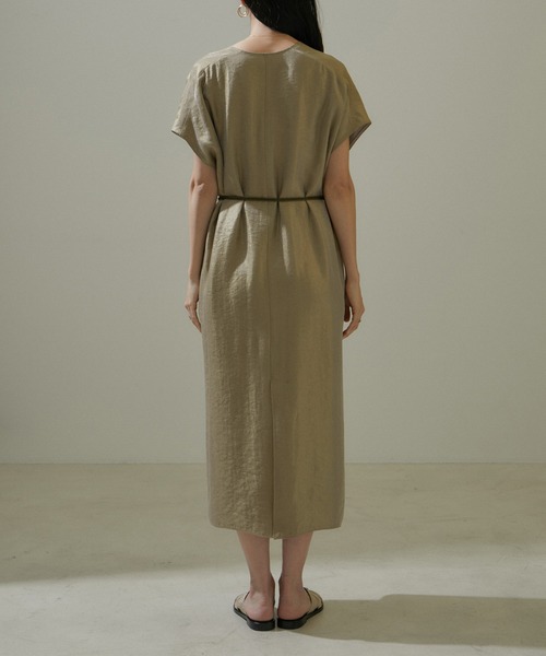 SALON adam et rope'（サロン アダム エ ロペ）の「[24SS]シャイニーツイルカフタンワンピース【セットアップ対応】（ワンピース・レディース・ブラック/グレー系その他・FREE）」の16枚目の写真