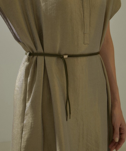 SALON adam et rope'（サロン アダム エ ロペ）の「[24SS]シャイニーツイルカフタンワンピース【セットアップ対応】（ワンピース・レディース・ブラック/グレー系その他・FREE）」の19枚目の写真