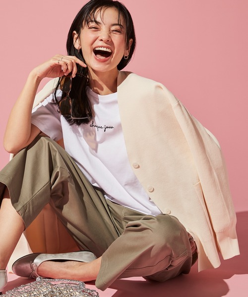 FOUND GOOD(ファウンドグッド)の「軽くてシワになりにくい エアラクニットVネックカーディガン(カーディガン/ボレロ・レディース・ベージュ/アイボリー/ピンク系5/ブルー系2/グリーン系5/ブラック・S/M/L)」の2枚目の写真