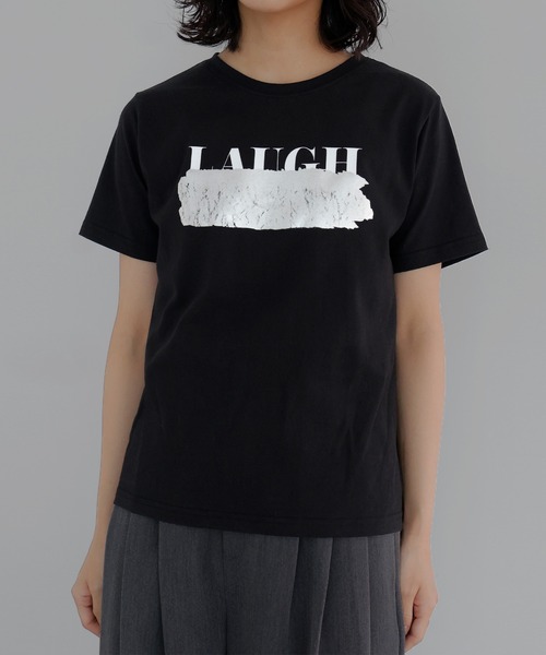 hellam（へラム）の「ロゴ消し箔プリントTシャツ（Tシャツ/カットソー・レディース・ホワイト×ゴールド/ホワイト×シルバー/ブラック×シルバー・FREE）」の8枚目の写真