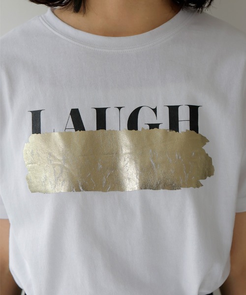 hellam（へラム）の「ロゴ消し箔プリントTシャツ（Tシャツ/カットソー・レディース・ホワイト×ゴールド/ホワイト×シルバー/ブラック×シルバー・FREE）」の14枚目の写真