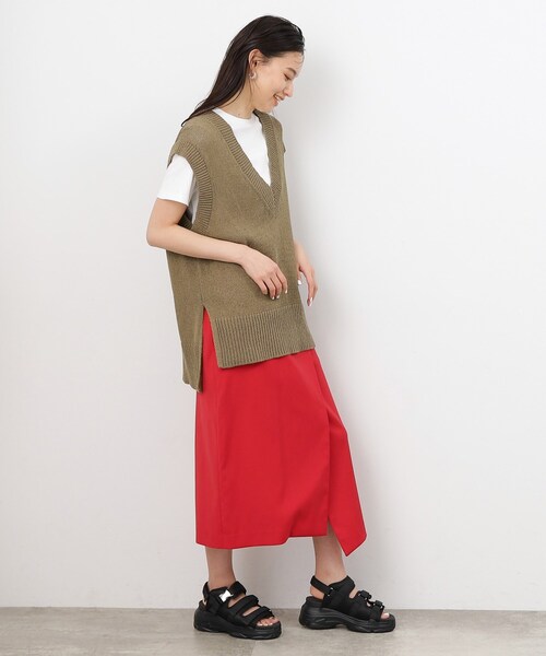 OPAQUE.CLIP（オペークドットクリップ）の「◆【大草直子さんコラボ】Vネックニットジレ（ベスト・レディース・オフホワイト/カーキ/ブラック・00）」の17枚目の写真