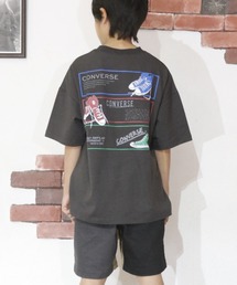 CONVERSE（コンバース）の「CONVERSE/コンバース　キッズ　USAコットンスニーカーイラストバックプリントＴ（Tシャツ/カットソー）」