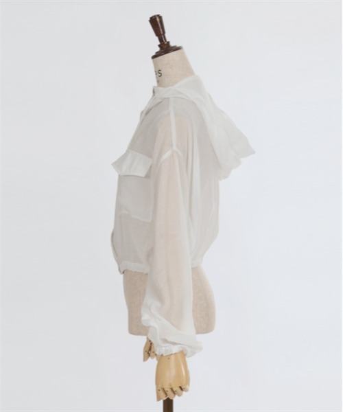 axes femme(アクシーズファム)の「ポケット付シアーパーカー(ブルゾン・レディース・キナリ/ブラック/グレイッシュベージュ/ブルー・FREE)」の6枚目の写真