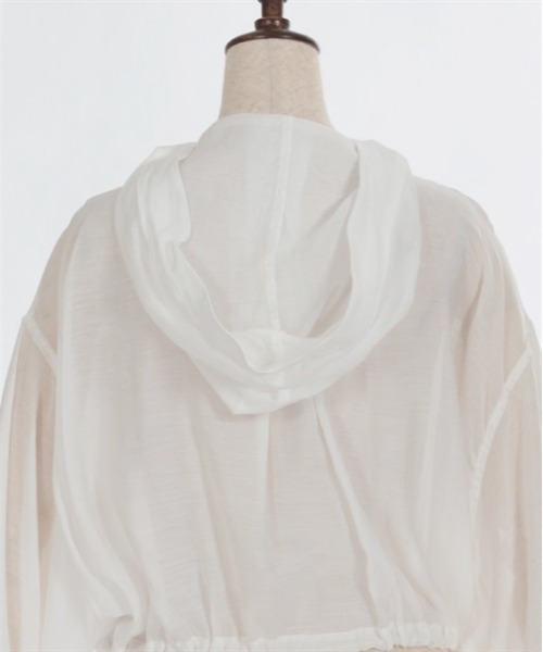 axes femme(アクシーズファム)の「ポケット付シアーパーカー(ブルゾン・レディース・キナリ/ブラック/グレイッシュベージュ/ブルー・FREE)」の13枚目の写真