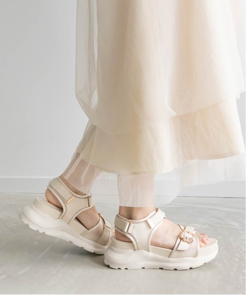 コンビマテリアル ビジューバックルサンダル（サンダル）｜RANDA
