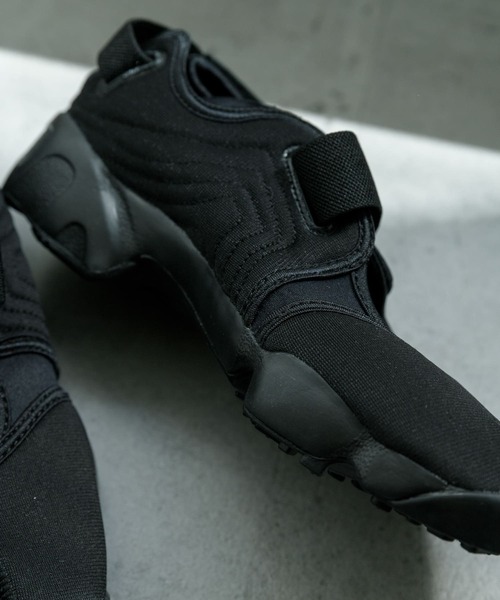 NIKE（ナイキ）の「NIKE　エア リフト（スニーカー・メンズ・ブラック・26/27/28/29）」の7枚目の写真