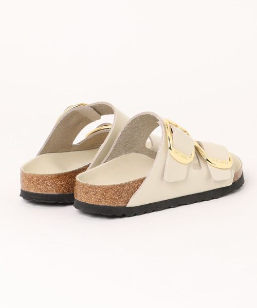 BIRKENSTOCK（ビルケンシュトック）の「ビルケンシュトック 1026128 Arizona BB LENA High Shine Ecru HEX Narrow/アリゾナ ビッグバックルハイシャインエクリュ ナロー幅（サンダル・レディース・ナチュラル・36/37/38/35/39）」の2枚目の写真