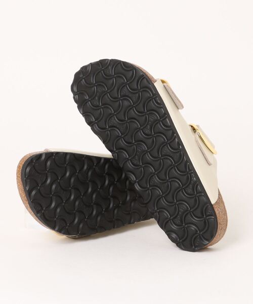BIRKENSTOCK（ビルケンシュトック）の「ビルケンシュトック 1026128 Arizona BB LENA High Shine Ecru HEX Narrow/アリゾナ ビッグバックルハイシャインエクリュ ナロー幅（サンダル・レディース・ナチュラル・36/37/38/35/39）」の3枚目の写真