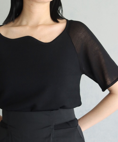&g'aime（アンジェム）の「【&g’aime】カーブネック袖シースルーニットトップス（ニット/セーター・レディース・ブラック/チャコールグレー/ブルー・FREE）」の6枚目の写真
