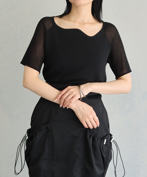 &g'aime（アンジェム）の「【&g’aime】カーブネック袖シースルーニットトップス（ニット/セーター・レディース・ブラック/チャコールグレー/ブルー・FREE）」の4枚目の写真