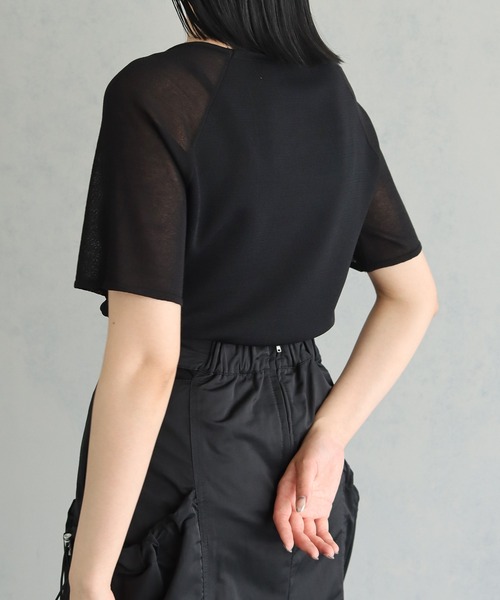 &g'aime（アンジェム）の「【&g’aime】カーブネック袖シースルーニットトップス（ニット/セーター・レディース・ブラック/チャコールグレー/ブルー・FREE）」の9枚目の写真