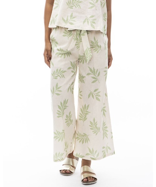 BILLABONG(ビラボン)の「BILLABONG レディース 【CHILLWEAR】 LINEN COTTON WOVEN LONG PANTS ロングパンツ 【2024年夏モデル】/ビラボン総柄ガウチョパンツ(その他パンツ・レディース・ブラウン/アイボリー/マルチ・MEDIUM/LARGE)」の16枚目の写真