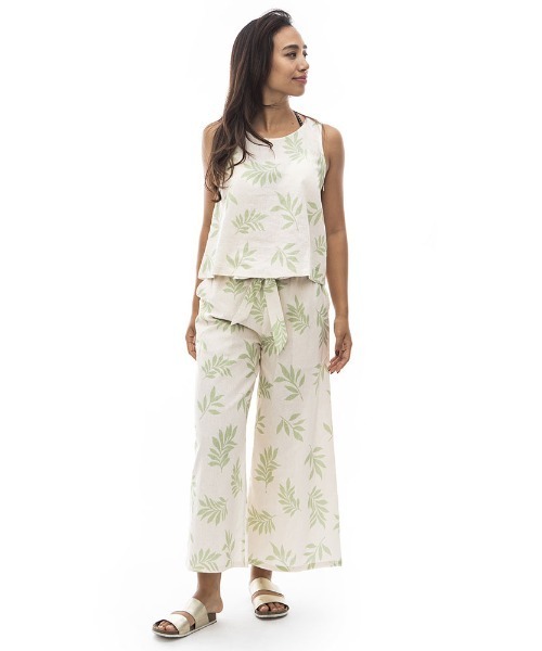 BILLABONG(ビラボン)の「BILLABONG レディース 【CHILLWEAR】 LINEN COTTON WOVEN LONG PANTS ロングパンツ 【2024年夏モデル】/ビラボン総柄ガウチョパンツ(その他パンツ・レディース・ブラウン/アイボリー/マルチ・MEDIUM/LARGE)」の9枚目の写真