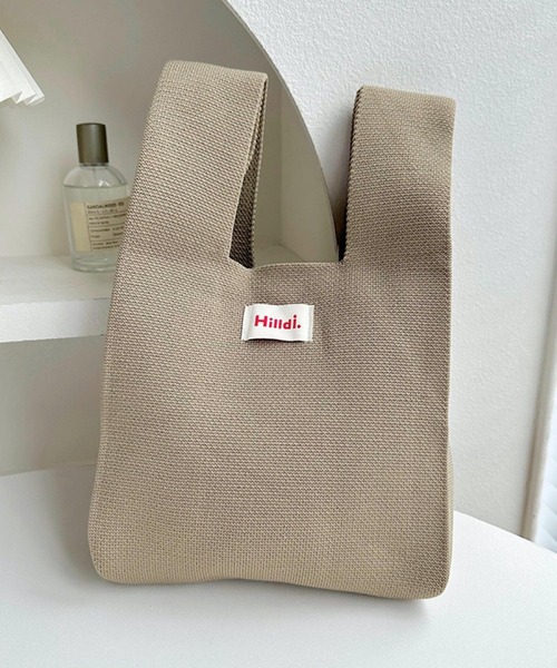 TONE SELECT GOODS（トーンセレクトグッズ）の「urbanfemine./ニットミニバッグ U7275（ショルダーバッグ・レディース・ブラック/グレイッシュベージュ/ベビーピンク/ダークグリーン/ブルー/ホワイト/グリーン/ピンク/レッド/ベージュ/パープル/オレンジ系その他・FREE）」の4枚目の写真