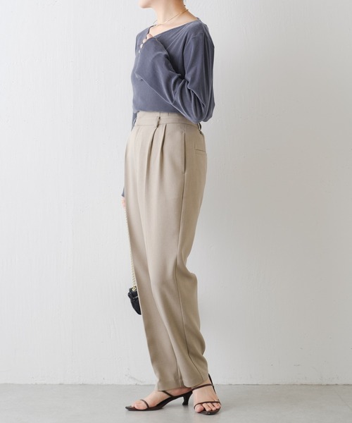 COLLAGE GALLARDAGALANTE(コラージュガリャルダガランテ)の「ベロアカットソー(Tシャツ/カットソー・レディース・ネイビー/ホワイト/レッド/ブルー・FREE)」の11枚目の写真