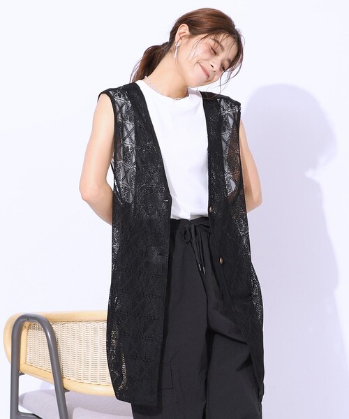 Cutie Blonde(キューティーブロンド)の「◆【前後2WAY】コーデのアクセントに ミドル丈レースジレ(ベスト・レディース・ブラウン系その他/ブラック/ホワイト系・00)」の2枚目の写真