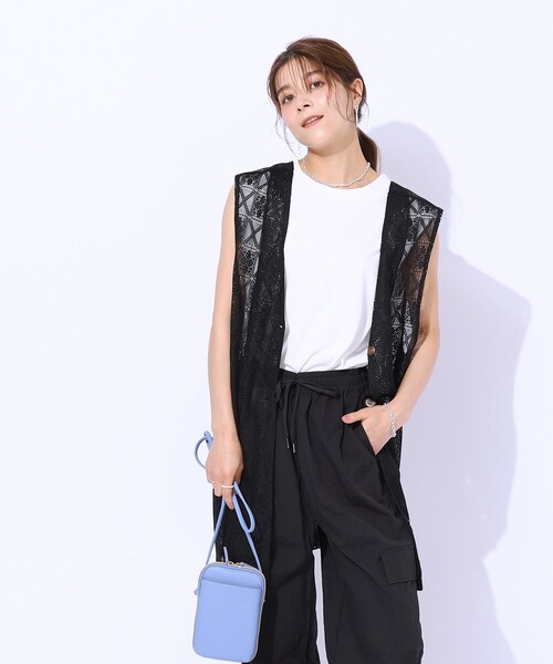 Cutie Blonde(キューティーブロンド)の「◆【前後2WAY】コーデのアクセントに ミドル丈レースジレ(ベスト・レディース・ブラウン系その他/ブラック/ホワイト系・00)」の4枚目の写真