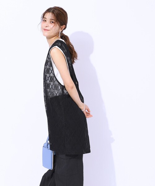 Cutie Blonde(キューティーブロンド)の「◆【前後2WAY】コーデのアクセントに ミドル丈レースジレ(ベスト・レディース・ブラウン系その他/ブラック/ホワイト系・00)」の7枚目の写真