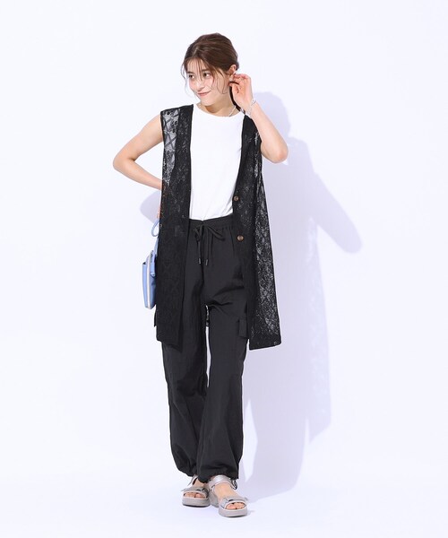 Cutie Blonde(キューティーブロンド)の「◆【前後2WAY】コーデのアクセントに ミドル丈レースジレ(ベスト・レディース・ブラウン系その他/ブラック/ホワイト系・00)」の8枚目の写真