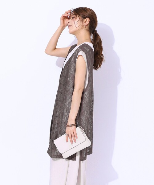 Cutie Blonde(キューティーブロンド)の「◆【前後2WAY】コーデのアクセントに ミドル丈レースジレ(ベスト・レディース・ブラウン系その他/ブラック/ホワイト系・00)」の13枚目の写真