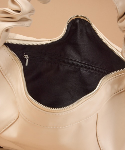 y/m by 村岡美里（イムバイムラオカミサト）の「ドローコードショルダーBAG（ショルダーバッグ・レディース・ブラック・FREE）」の22枚目の写真