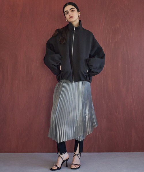 STERNBERG（スタンバーグ）の「アシメプリーツラップスカート（スカート・レディース・シルバー・MEDIUM/LARGE）」の2枚目の写真