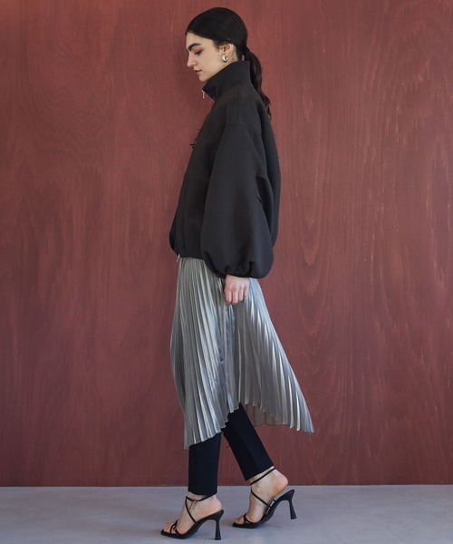 STERNBERG（スタンバーグ）の「アシメプリーツラップスカート（スカート・レディース・シルバー・MEDIUM/LARGE）」の3枚目の写真