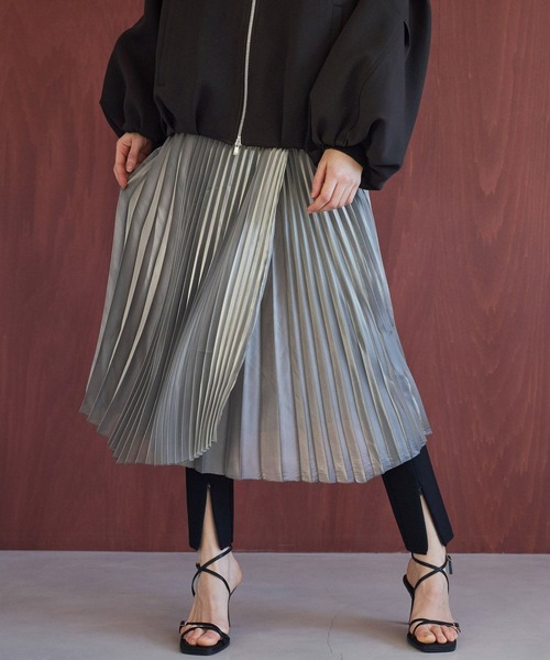 STERNBERG（スタンバーグ）の「アシメプリーツラップスカート（スカート・レディース・シルバー・MEDIUM/LARGE）」の6枚目の写真