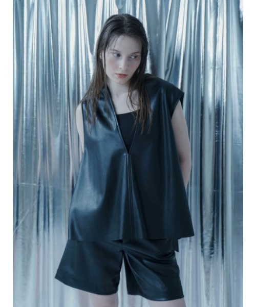:ETHROF(イーサオブ)の「ECOLEATHER HALF PANTS(その他パンツ・レディース・ブラック/アイボリー・MEDIUM)」の10枚目の写真
