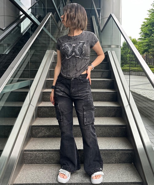 .KOM(ドットコム)の「A'GEM/9 × .kom 『.KOM/ドットケーオーエム』ブロークン蝶クロップTEE(Tシャツ/カットソー・レディース・チャコールグレー/ホワイト・S)」の17枚目の写真