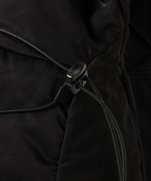 C.P. COMPANY（シーピーカンパニー）の「C.P. Company / Nylon B Crossbody Rucksack（トートバッグ・メンズ・ブラック・ONE SIZE）」の4枚目の写真