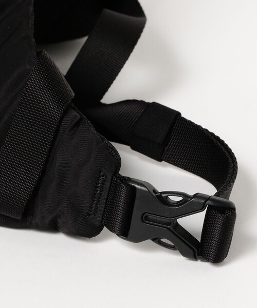 C.P. COMPANY（シーピーカンパニー）の「C.P. Company / Nylon B Crossbody Rucksack（トートバッグ・メンズ・ブラック・ONE SIZE）」の11枚目の写真