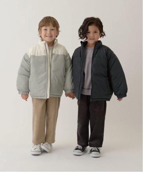 b・ROOM（ビールーム）の「【万能アウター】バイカラーパフジャケット（ブルゾン・キッズ・ブルーグリーン/ブラック/マルチ/キャメル/ライトカーキ・100cm/110cm/120cm/130cm/140cm/150cm）」の18枚目の写真