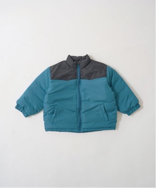 b・ROOM（ビールーム）の「【万能アウター】バイカラーパフジャケット（ブルゾン・キッズ・ブルーグリーン/ブラック/マルチ/キャメル/ライトカーキ・100cm/110cm/120cm/130cm/140cm/150cm）」の11枚目の写真